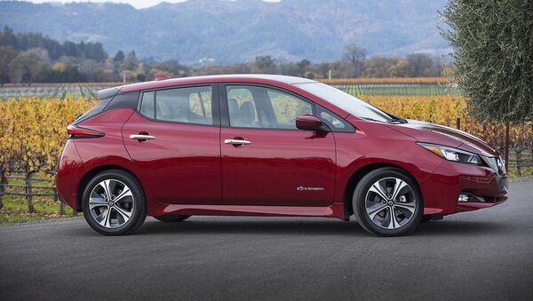 Auto Nissan Leaf - Sputnik Mundo