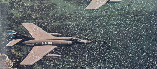 Aviones Super Étendard de la Fuerza Aérea Argentina en 1982 - Sputnik Mundo