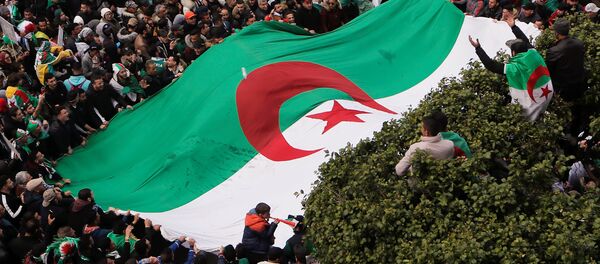 Protestas en Argelia - Sputnik Mundo
