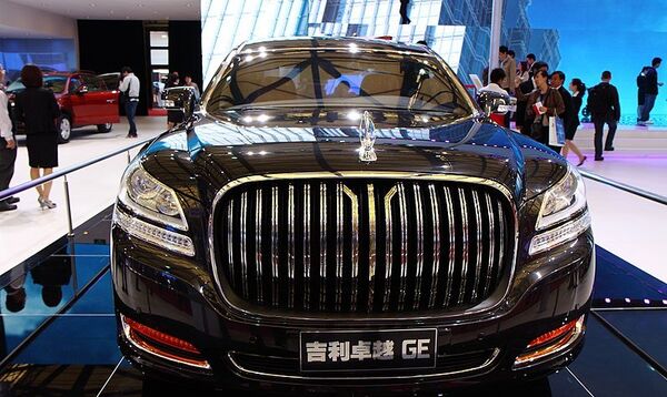 El Geely GE, la copia del Phantom de Rolls-Royce - Sputnik Mundo