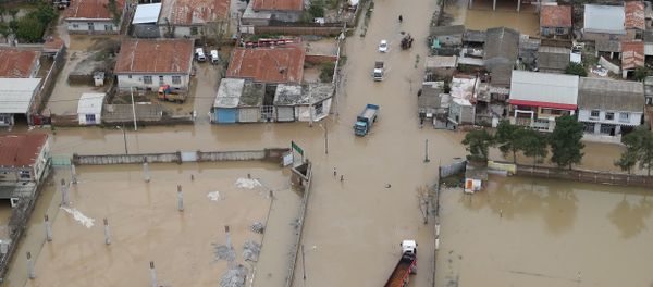 Consecuencias de inundaciones en Irán Consecuencias de inundaciones en Irán - Sputnik Mundo