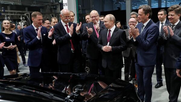 El ministro federal alemán de Economía y Energía, Peter Altmaier junto al presidente de Rusia, Vladímir Putin - Sputnik Mundo