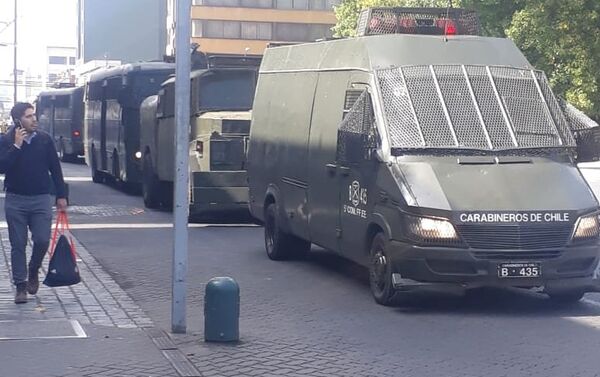 Carabineros de Chile durante la manifestación mapuche en Temuco - Sputnik Mundo