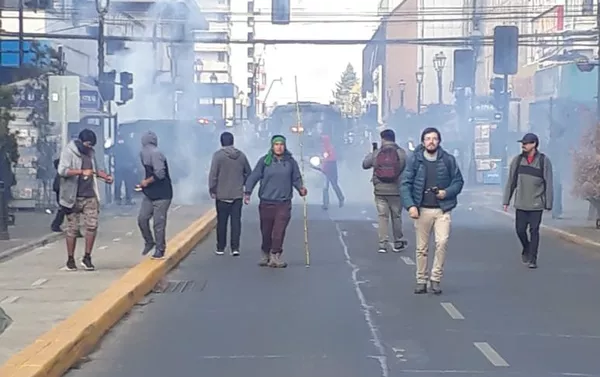 Manifestación de la comunidad mapuche en Temuco, Chile Manifestación de la comunidad mapuche en Temuco, Chile - Sputnik Mundo