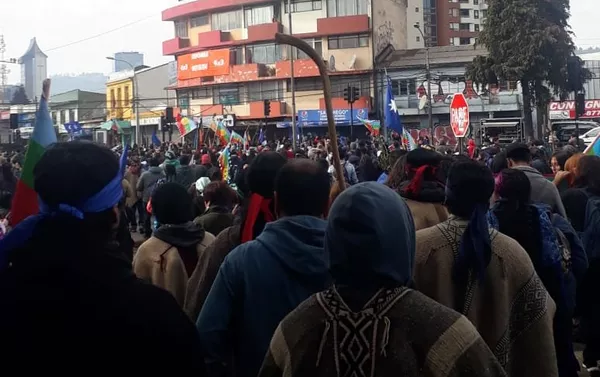 Manifestación de la comunidad mapuche en Temuco, Chile Manifestación de la comunidad mapuche en Temuco, Chile - Sputnik Mundo