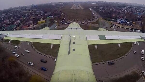 Primer vuelo del Il-112V - Sputnik Mundo