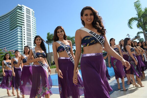 El secreto de la belleza aflora en la presentación de las candidatas a Miss Filipinas - Sputnik Mundo