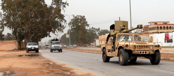 Vehículos militares en Trípoli, Libia - Sputnik Mundo
