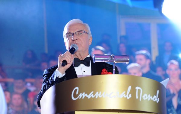 El organizador y presentador del evento, presidente de la Unión rusa de Baile Stanislav Popov - Sputnik Mundo