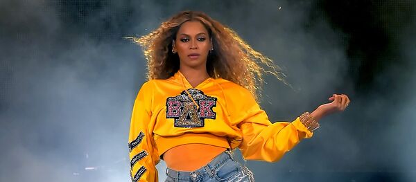Beyoncé en el festival Coachella 2018 Beyoncé en el festival Coachella 2018 - Sputnik Mundo