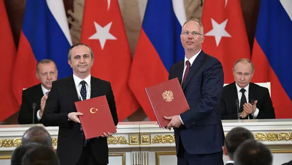 Recep Tayyip Erdogan, Zafer Sonmez, Kiril Dmítriev y Vladímir Putin - Sputnik Mundo