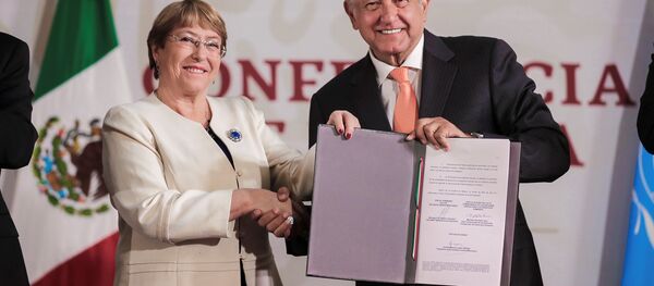 La alta comisionada de las Naciones Unidas para los Derechos Humanos, Michelle Bachelet, y el presidente de México, Andrés Manuel López Obrador - Sputnik Mundo