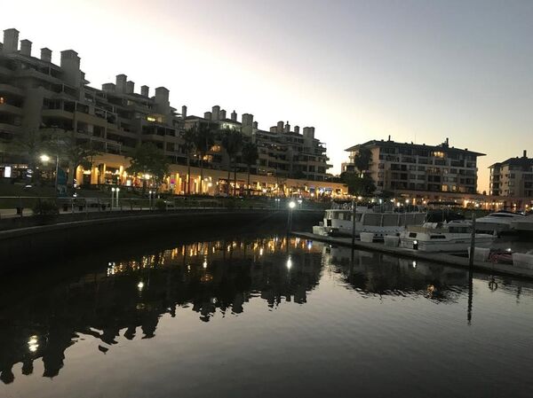 Dentro de Nordelta hay una marina, donde amarran los yates de los pudientes propietarios de casas del barrio privado; entre ellos, algunos narcotraficantes - Sputnik Mundo