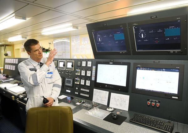 El imponente buque tanque ruso Mendeleev Prospect - Sputnik Mundo