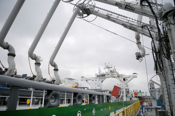 El imponente buque tanque ruso Mendeleev Prospect - Sputnik Mundo