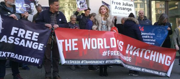 Situación cerca de la Corte de Magistrados de Westminster tras el arresto de Assange - Sputnik Mundo