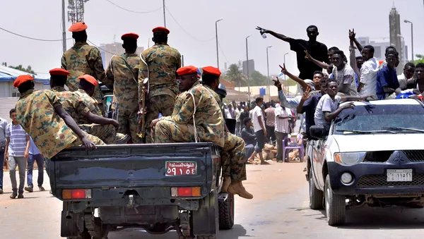 Militares sudaneses - Sputnik Mundo