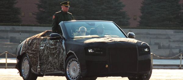 Una Aurus descapotable, creado exclusivamente para el Desfile de la Victoria - Sputnik Mundo