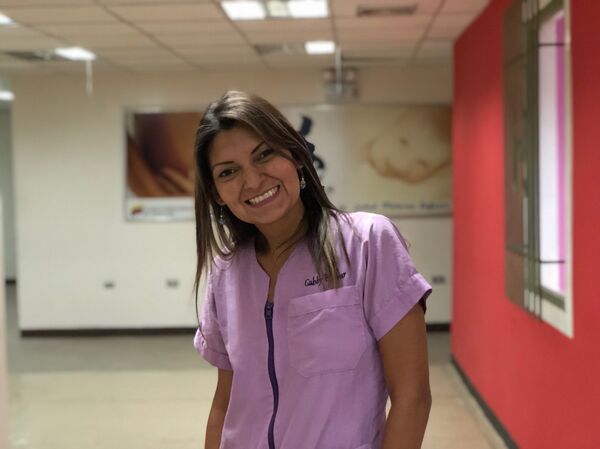 Gabby es doula y acompaña a las embarazadas en el proceso en el Hospital Hugo Chávez de Caracas Gabby es doula y acompaña a las embarazadas en el proceso en el Hospital Hugo Chávez de Caracas - Sputnik Mundo