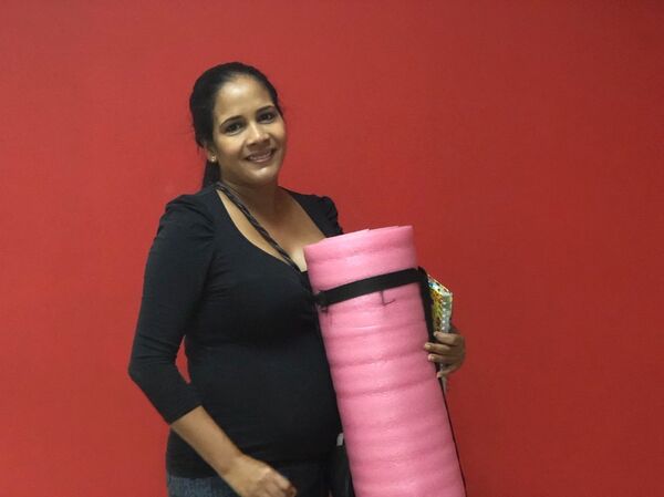 Marly tiene 35 años y va a la preparación del parto para vivir el proceso de manera segura y exitosa Marly tiene 35 años y va a la preparación del parto para vivir el proceso de manera segura y exitosa - Sputnik Mundo