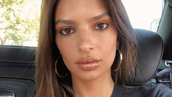 Emily Ratajkowski, modelo y actriz estadounidense - Sputnik Mundo