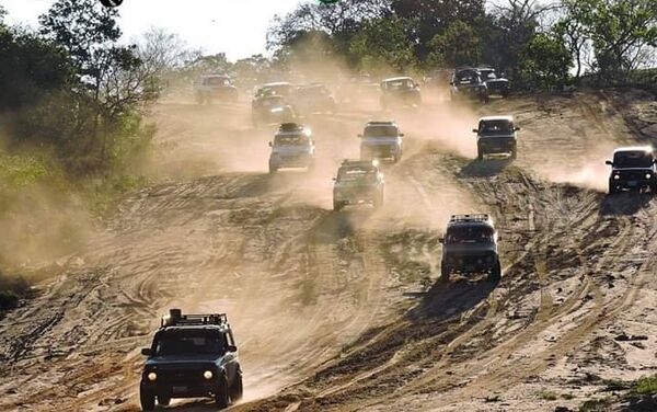 Miembros del club Niva en Santa Cruz (Bolivia) - Sputnik Mundo