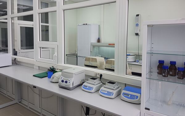 Laboratorio de MyGenetics - Sputnik Mundo