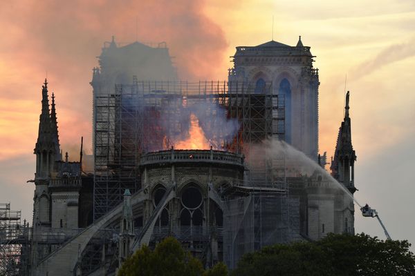 Arde Notre Dame - Sputnik Mundo