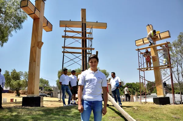 Juan Antonio Reyes, quien representará a Jesús de Nazareth, en su último recorrido previo a las actividades de Semana Santa en la alcaldía de Iztapalapa Juan Antonio Reyes, quien representará a Jesús de Nazareth, en su último recorrido previo a las actividades de Semana Santa en la alcaldía de Iztapalapa - Sputnik Mundo