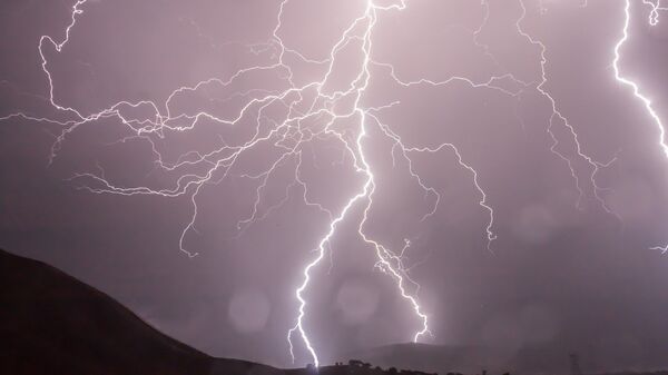 Una tormenta eléctrica - Sputnik Mundo