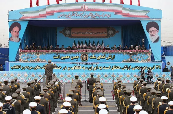 Irán celebra el Día del Ejército con un grandioso desfile Irán celebra el Día del Ejército con un grandioso desfile - Sputnik Mundo