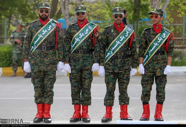 Irán celebra el Día del Ejército con un grandioso desfile Irán celebra el Día del Ejército con un grandioso desfile - Sputnik Mundo