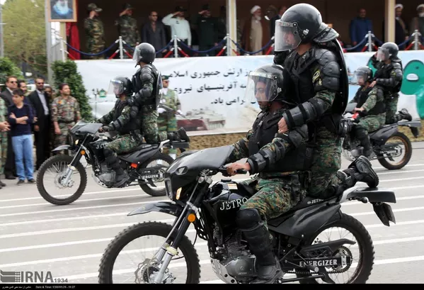 Irán celebra el Día del Ejército con un grandioso desfile Irán celebra el Día del Ejército con un grandioso desfile - Sputnik Mundo