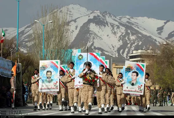 Irán celebra el Día del Ejército con un grandioso desfile Irán celebra el Día del Ejército con un grandioso desfile - Sputnik Mundo