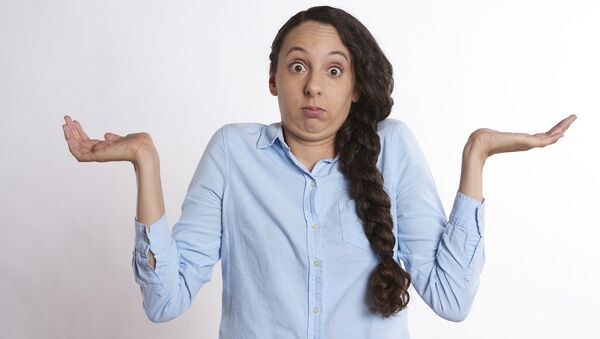 Chica en dudas - Sputnik Mundo