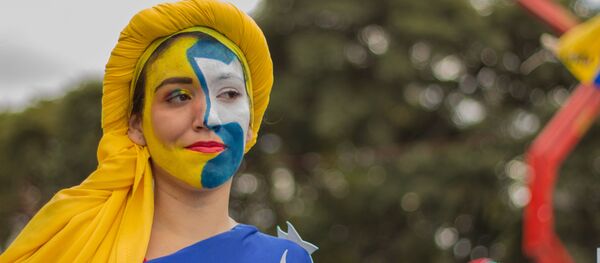 Una manifestación en apoyo a Nicolás Maduro en Caracas - Sputnik Mundo