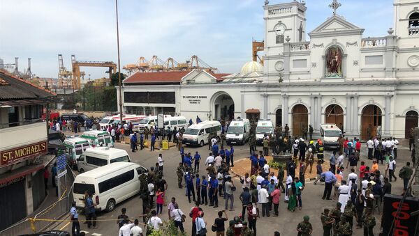 Militares cerca de la iglesia de San Antonio de Kochchikade en Colombo, Sri Lanka - Sputnik Mundo