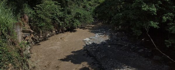 Deslizamiento de tierra (imagen referencial) - Sputnik Mundo