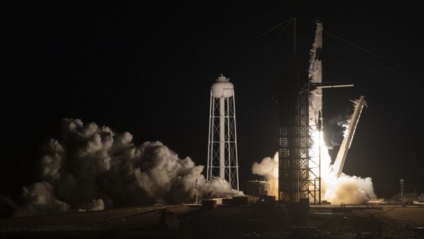 La nave espacial Crew Dragon de SpaceX - Sputnik Mundo