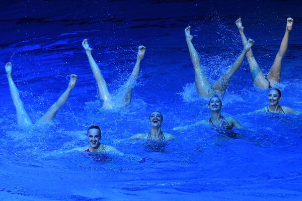 Elegancia y destreza: la gala de la Serie Mundial de Natación, en imágenes - Sputnik Mundo