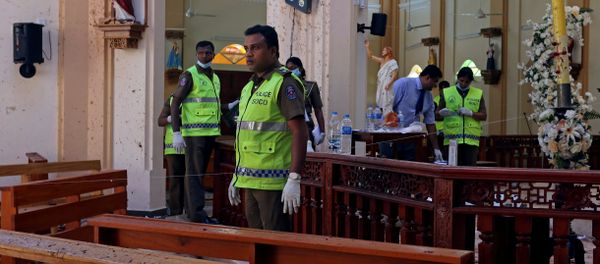 La Policía en el lugar de una de las explosiones en Sri Lanka - Sputnik Mundo