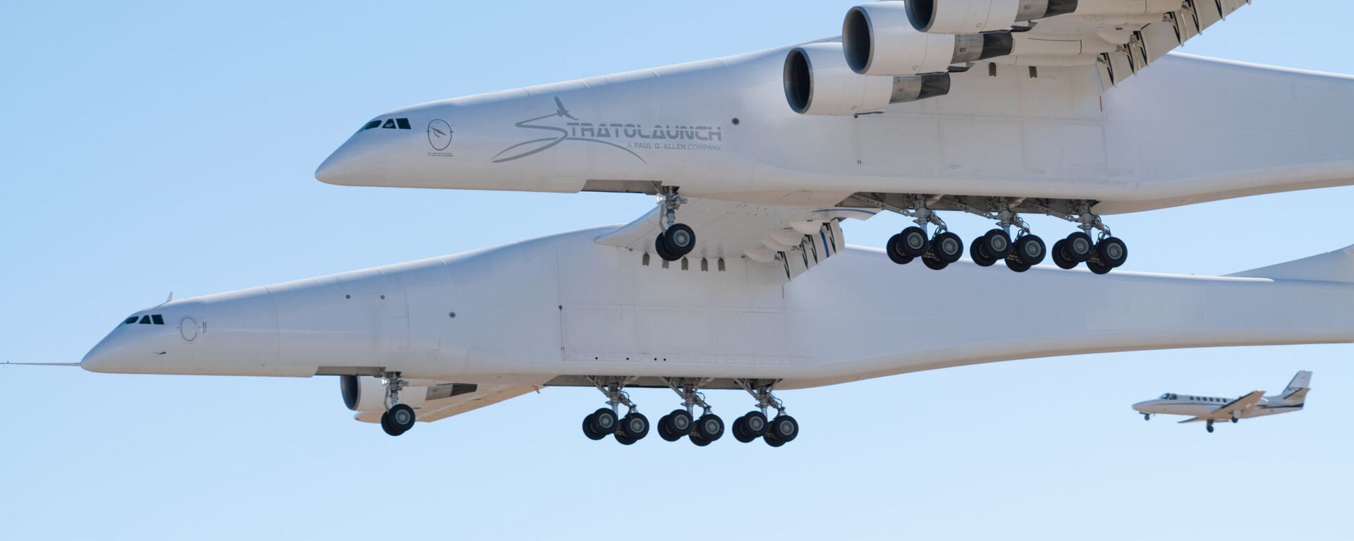 El avión portador del sistema Stratolaunch - Sputnik Mundo, 1920, 22.04.2019