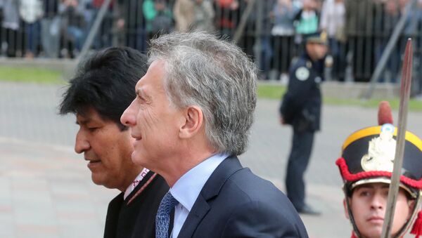 El presidente de Bolivia, Evo Morales junto al presidente de Argentina, Mauricio Macri - Sputnik Mundo