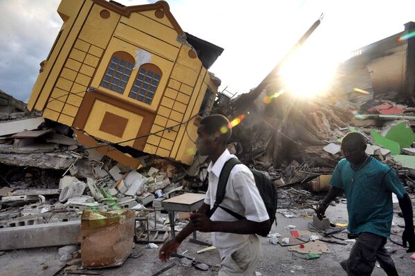 Destrozos provocados por el terremoto de Haití en 2010 (foto de archivo) Destrozos provocados por el terremoto de Haití en 2010 (foto de archivo) - Sputnik Mundo
