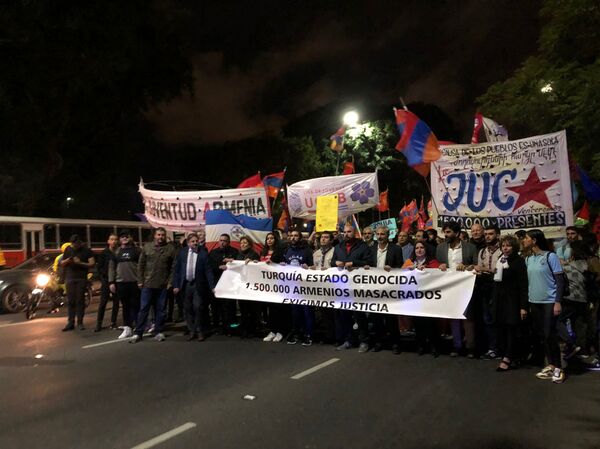 Movilización contra Turquía en Argentina por el 104 aniversario del Genocidio Armenio - Sputnik Mundo