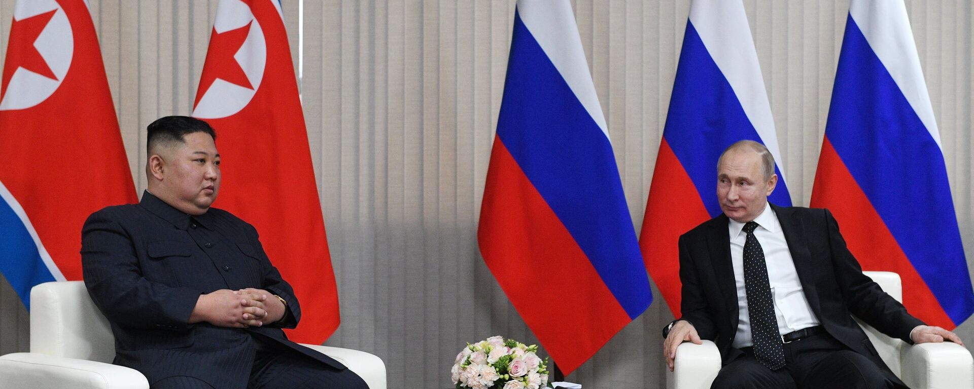 El líder de Corea del Norte, Kim Jong-un, y el presidente de Rusia, Vladímir Putin  - Sputnik Mundo, 1920, 31.08.2023
