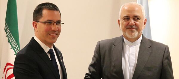 El canciller venezolano, Jorge Arreaza, y el canciller iraní, Mohamad Yavad Zarif - Sputnik Mundo