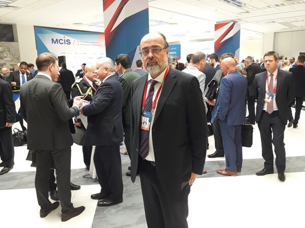 Miguel Ángel Navarro Meza - Sputnik Mundo