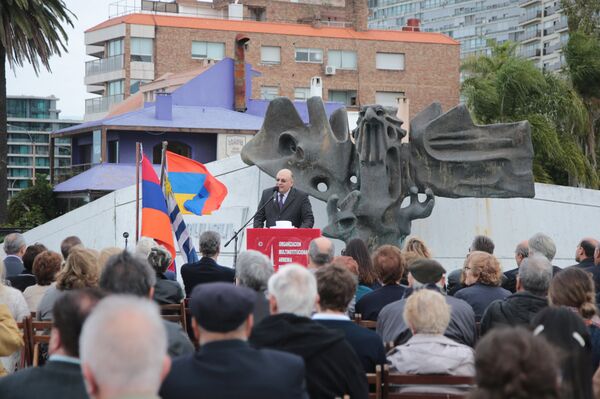 Acto recordotario del genocidio armenio (Uruguay) - Sputnik Mundo