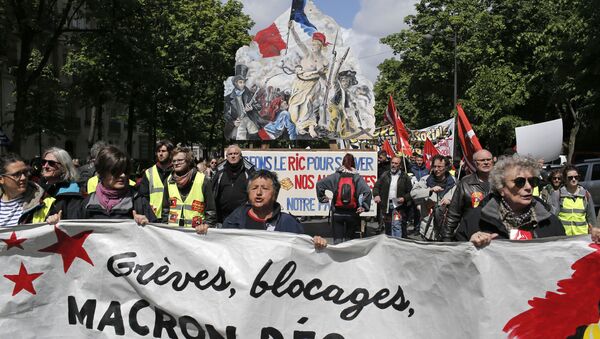 Las protestas de los 'chalecos amarillos' en París - Sputnik Mundo